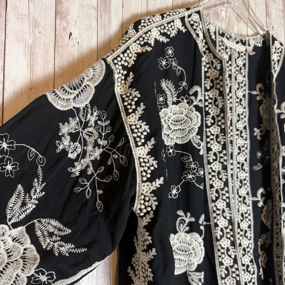 Soft Surroundings Black Ivory Rayon Embroidered Boho Kimono Jacket - Picture 2 of 7